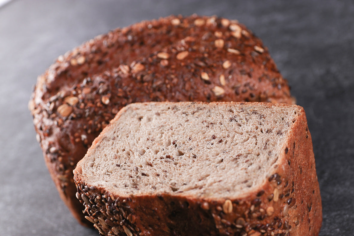 Weizenmischbrot angeschnitten