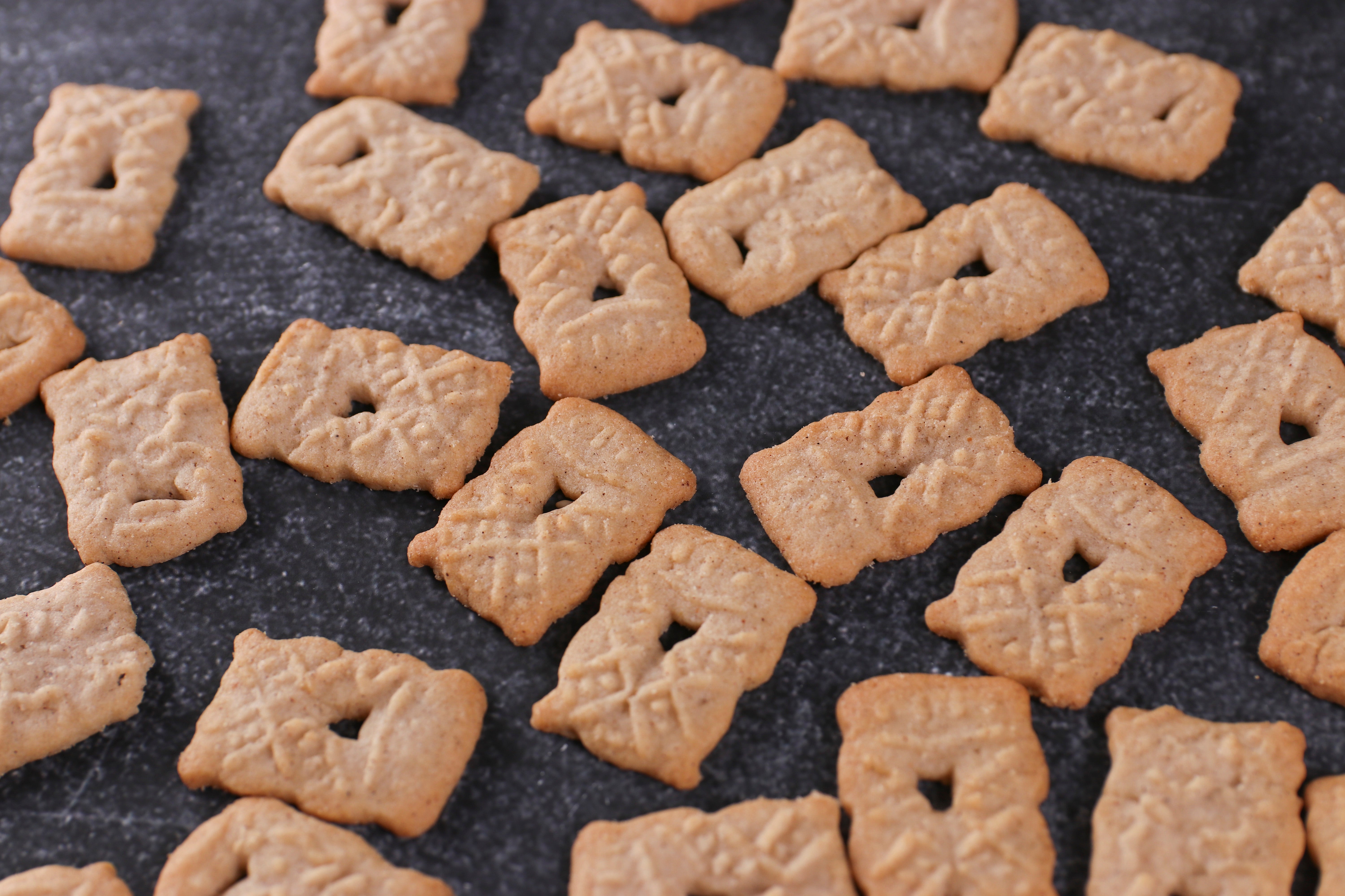 Butterspekulatius auf Schiefer